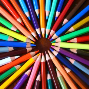 Color pencils in a circle